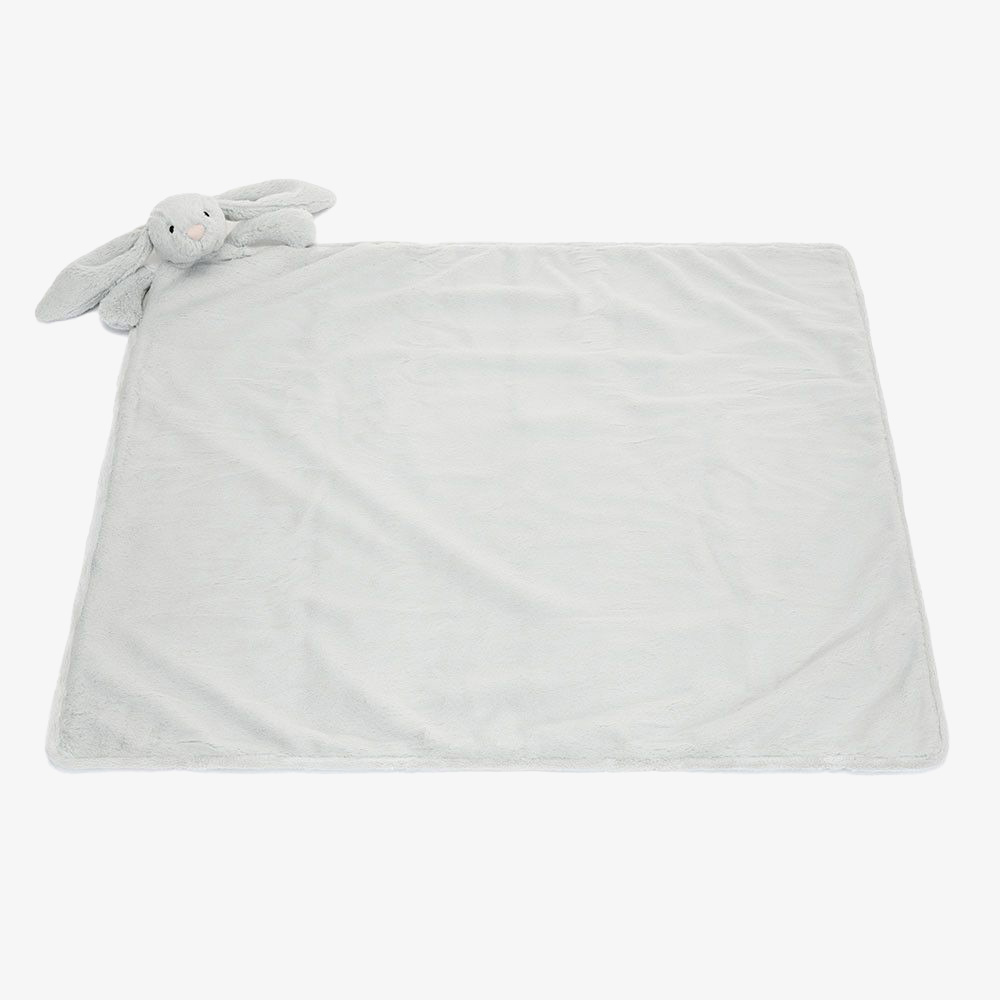 High-quality faux fur nursery blanket with matching plushie for volume manufacturing